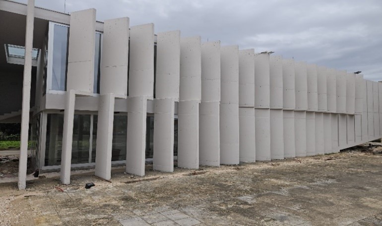 U tijeku su radovi na dovršetku zgrade općine s memorijalnim centrom
